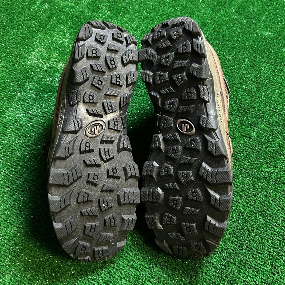 Merrell Moab 2 Mid Waterproof Hiking Boots Youth 7M Women 8.5/ 9